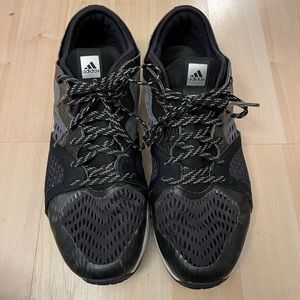 Adidas training shoe size 8